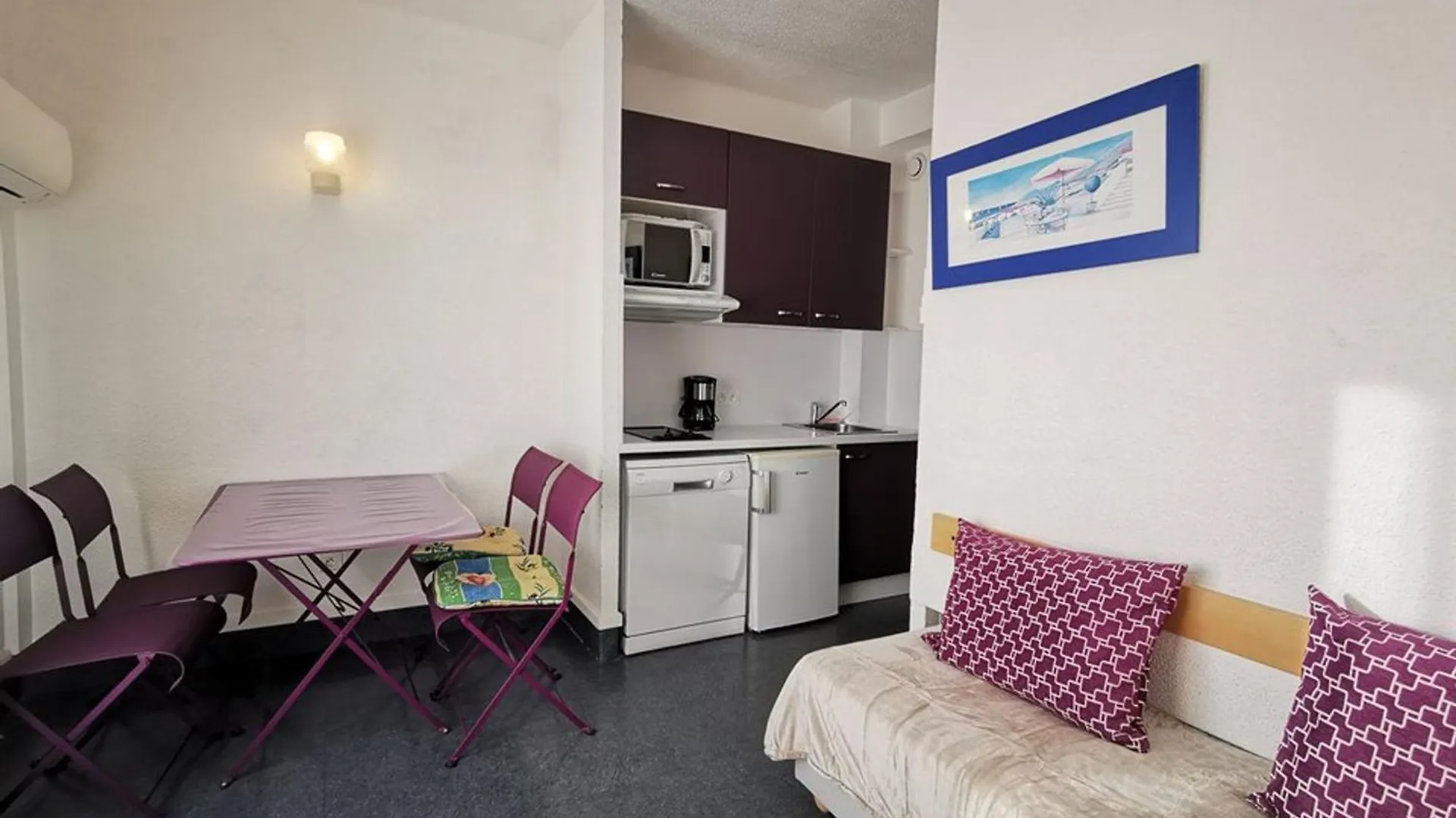 Apartment Studio 4 Personnes, Face Plage, Parking, Climatisation - Le Lavandou - Fr-1-803-22 France